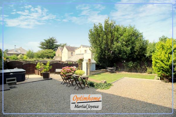 Je vous propose à la vente cette superbe demeure familiale à Pontorson.