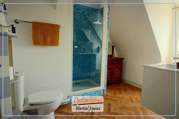 Je vous propose à la vente cette superbe demeure familiale à Pontorson.