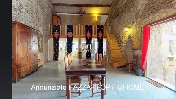 DUN-SUR-MEUSE – MAISON ATYPIQUE 388 M² – 5 CHAMBRES – DPE B – PROCHE BELGIQUE & LUXEMBOURG