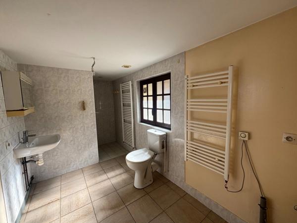 LES BOIS D'ANJOU - Authentique longère 110 m² habitables, dépendances et terrain 1 700 m²