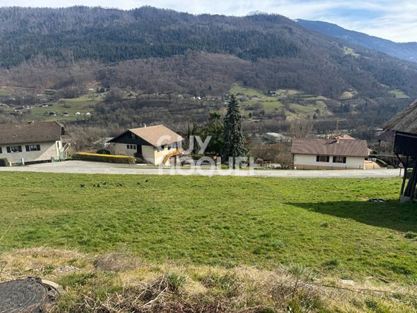 Terrain Marthod 708 m2