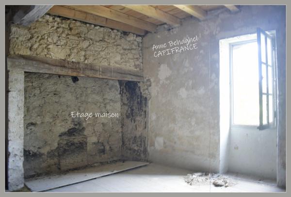 A vendre LAMONTJOIE maison de village P4 en pierre à rénover, avec dépendance aménagée