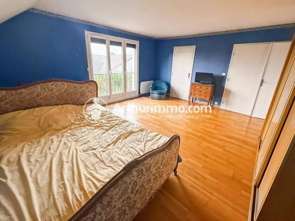 Vente Maison 8 pièces 189 m2 à Saint-Germain-Lès-Corbeil