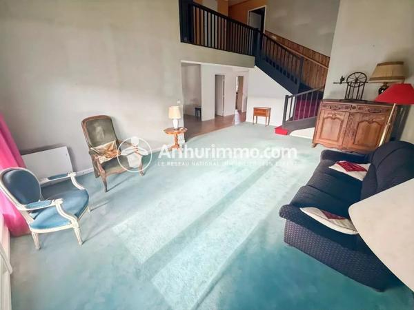 Vente Maison 8 pièces 189 m2 à Saint-Germain-Lès-Corbeil