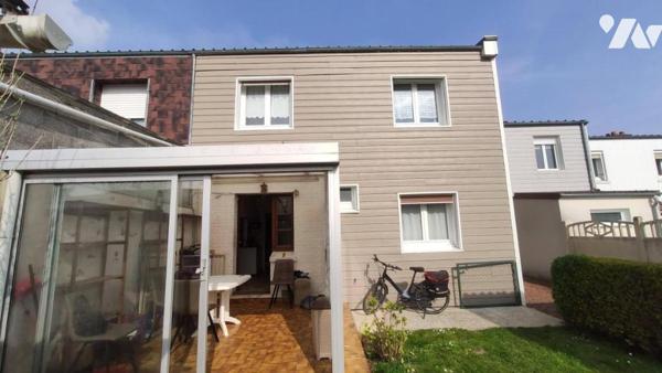 Maison de village semi mitoyenne