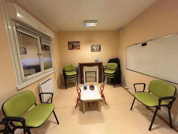Bureaux à vendre Pornic bâtiment indépendant avec stationnements privatifs