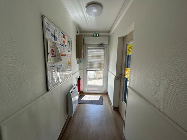 Bureaux à vendre Pornic bâtiment indépendant avec stationnements privatifs