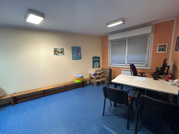 Bureaux à vendre Pornic bâtiment indépendant avec stationnements privatifs