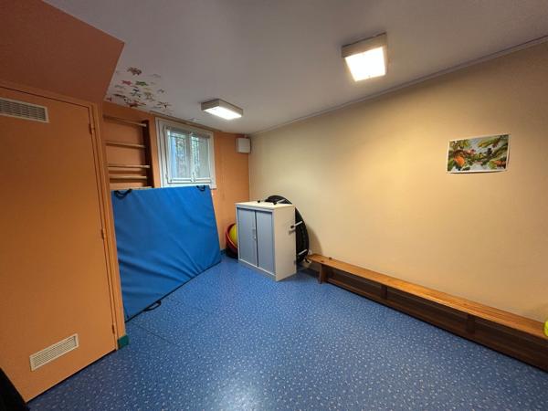 Bureaux à vendre Pornic bâtiment indépendant avec stationnements privatifs