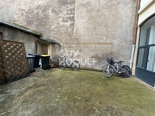 Appartement T3 - Lyon 6 - 71.81 m2 - cave - ascenseur -