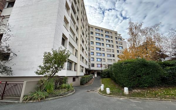 Appartement à vendre    5 pièces • 93 m2 Saint-Gratien