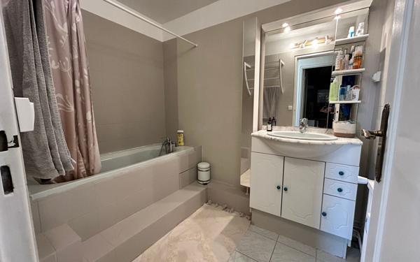 Appartement à vendre    5 pièces • 93 m2 Saint-Gratien