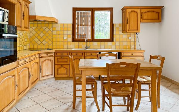 Maison à vendre    4 pièces •  Les Mées