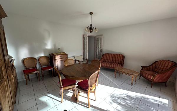 Appartement à vendre    3 pièces • 69 m2 Six-Fours-les-Plages