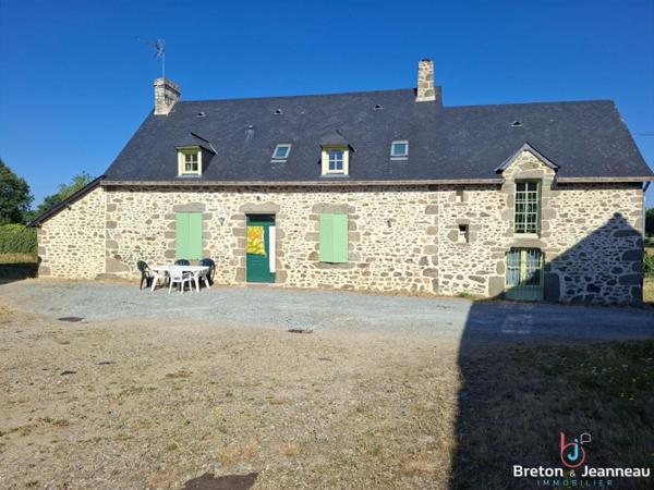 Corps de ferme sans voisins secteur Mayenne