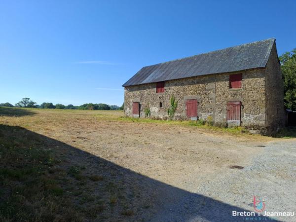 Corps de ferme sans voisins secteur Mayenne
