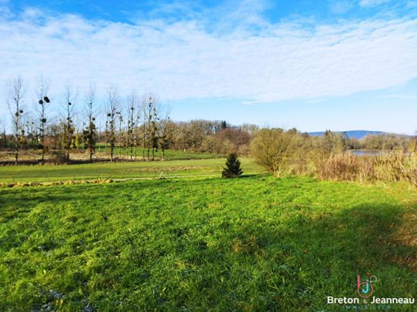 Corps de ferme sans voisins secteur Mayenne