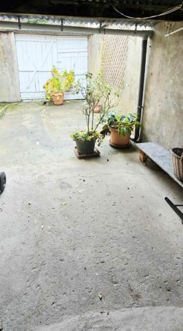 Maison ancienne rénovée avec cour