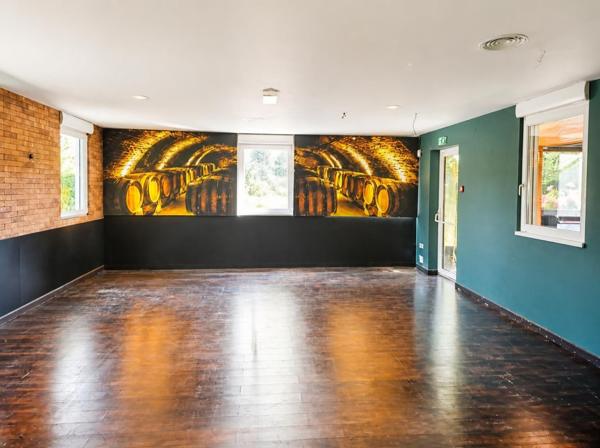 Local Commercial
         3 pièces
        - 200 m² 649 000 € *