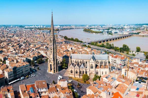 Appartement à vendre 369 600 € Bordeaux 4 p 81 m² DPE C
