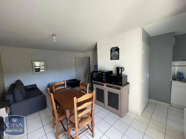 Appartement à louer 2 pièces 48.62m² Allonnes (72700)