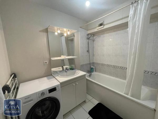 Appartement à louer 2 pièces 48.62m² Allonnes (72700)