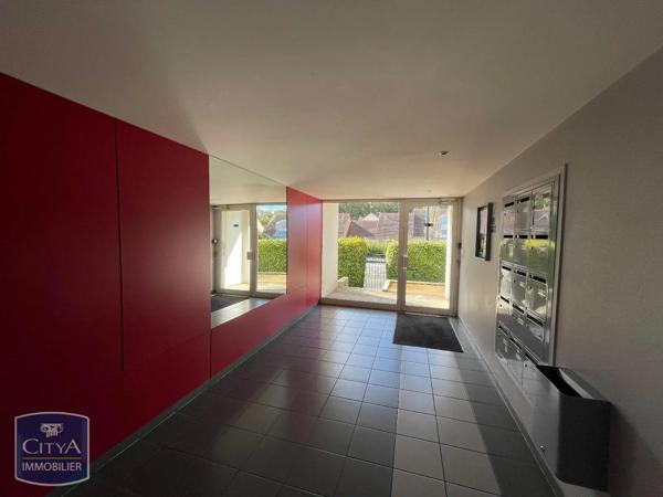 Appartement à louer 2 pièces 48.62m² Allonnes (72700)