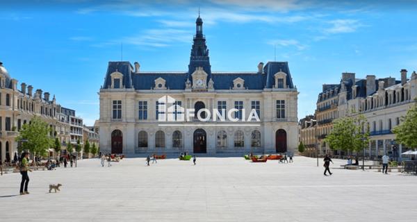 À vendre Studio 27.84 m² - Poitiers 86000