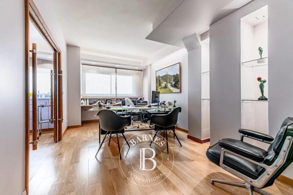 Paris 8ème, Bureau  99 m² à vendre