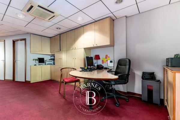 Paris 8ème, Bureau  99 m² à vendre