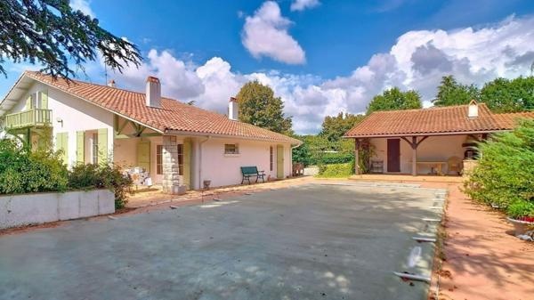 A vendre Maison a Nerac - 6 pieces avec terrain, piscine et garage