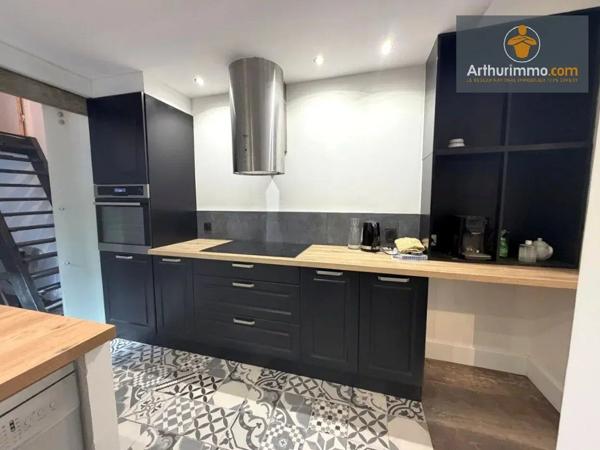 Vente                                                      Appartement
                        
                     3 pièces                      68 m2                     à Compiègne