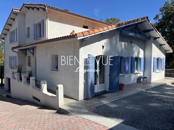 Maison 8 pièce(s) 6 chambre(s) 331 m²