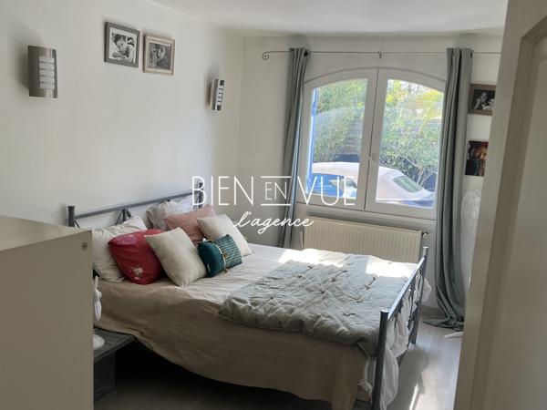 Maison 8 pièce(s) 6 chambre(s) 331 m²