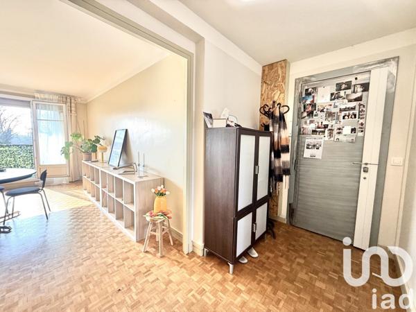 Appartement 4 pièces de 92 m² à Saint-Denis (93200)