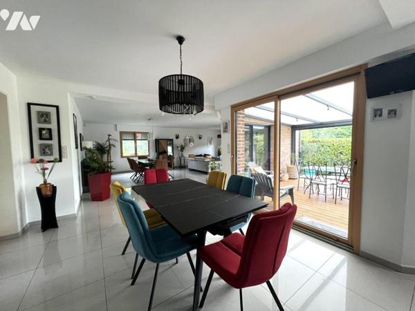 MAISON INDIVIDUELLE AVEC LOGEMENTS POUR CURISTES