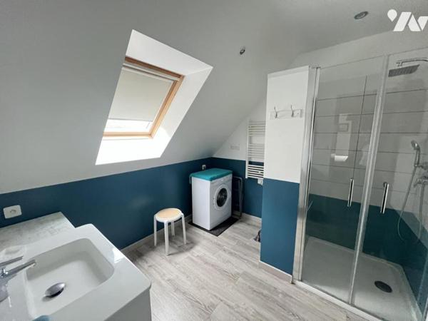 MAISON INDIVIDUELLE AVEC LOGEMENTS POUR CURISTES
