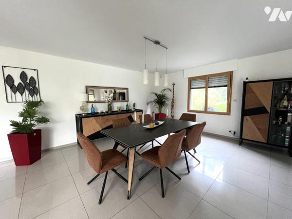 MAISON INDIVIDUELLE AVEC LOGEMENTS POUR CURISTES