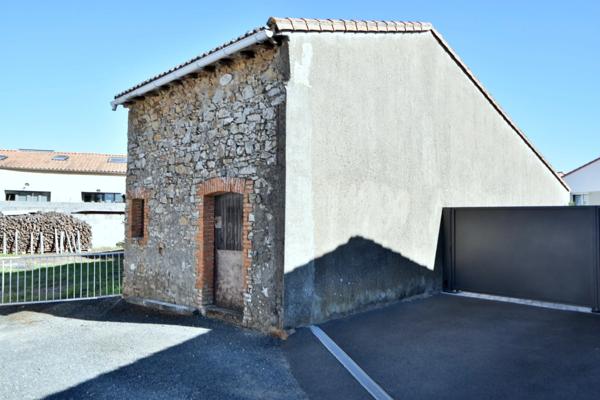 Maison 135 m² - 4 chambres - 96 m² de garages - terrain 452 m² VALLET (44)