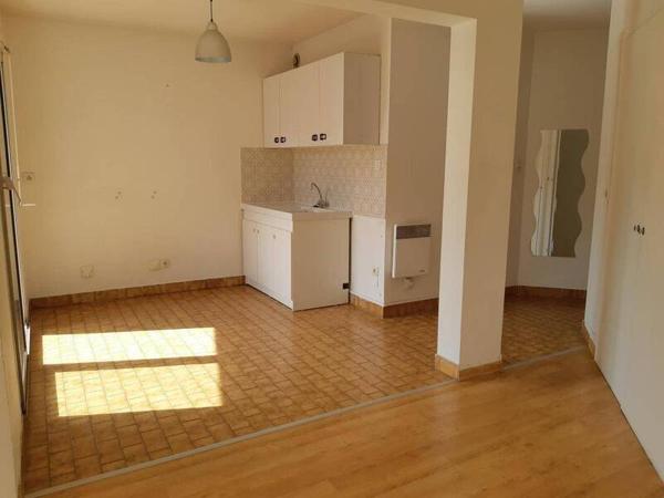 Appartement 1 pièce                                        - 38000 Grenoble Réf : 5262