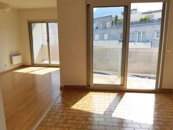 Appartement 1 pièce                                        - 38000 Grenoble Réf : 5262