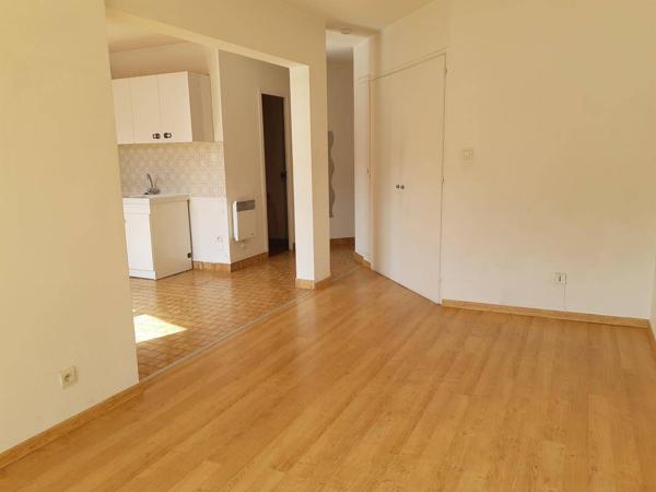 Appartement 1 pièce                                        - 38000 Grenoble Réf : 5262