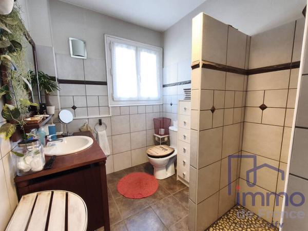 Maison 8 pièces                                        - 42170 Saint-Just-Saint-Rambert Réf : 2696-CIFVFOREZVELAY