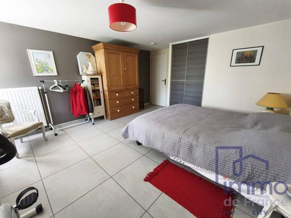 Maison 8 pièces                                        - 42170 Saint-Just-Saint-Rambert Réf : 2696-CIFVFOREZVELAY
