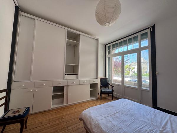 Appartement
                                                                                                                                                                                                                                                                                                                        4 pièce(s)                                                                                                                                                                                                          2 chambre(s)                                                                                                                                                                                                          92.6  m²
