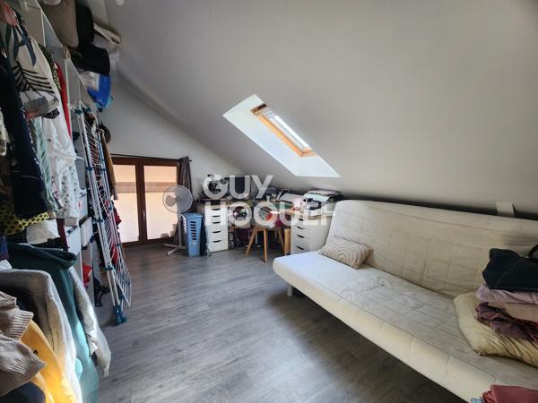 APPARTEMENT À LOUER DE 5 PIÈCES DE 95,67 M²