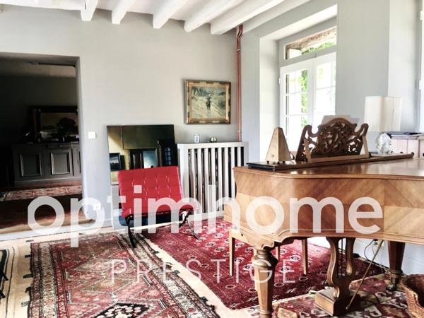 SUD SEINE & MARNE - MAISON DE 215 M2 ET SON PARC DE 14 000M2