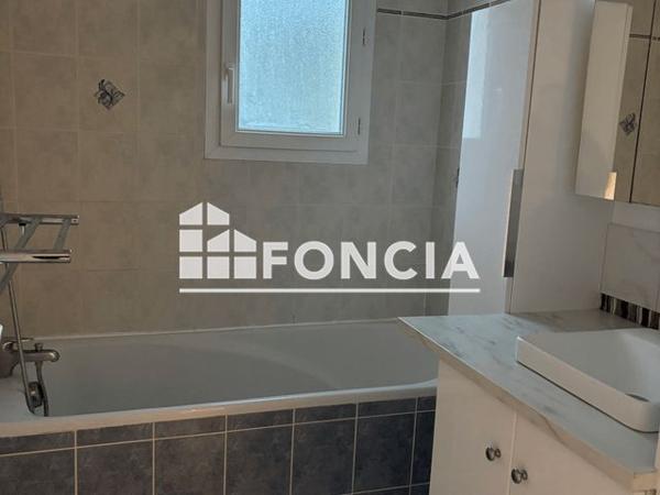 Location Appartement 3 pièces 59 m² - 24 ROUTE DE MAGNY. APPART C12 Vernon 27200