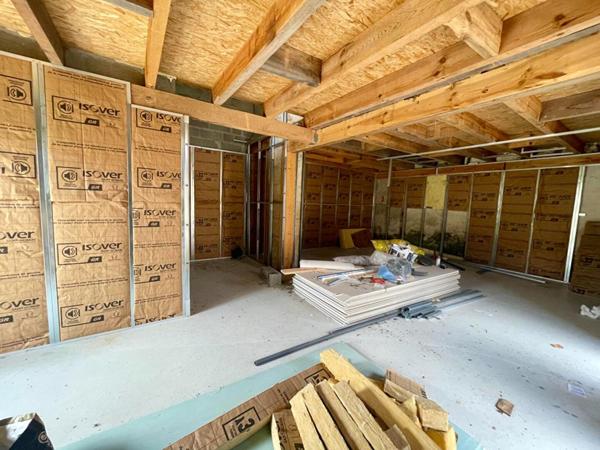 Maison Civrac De Blaye 4 pièce(s) 91 m2 + Grange 200 m2