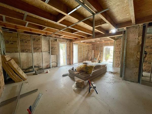 Maison Civrac De Blaye 4 pièce(s) 91 m2 + Grange 200 m2